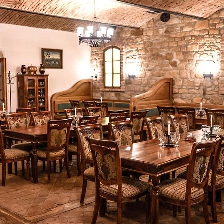 Hotel Lony Mochov Εξωτερικό φωτογραφία